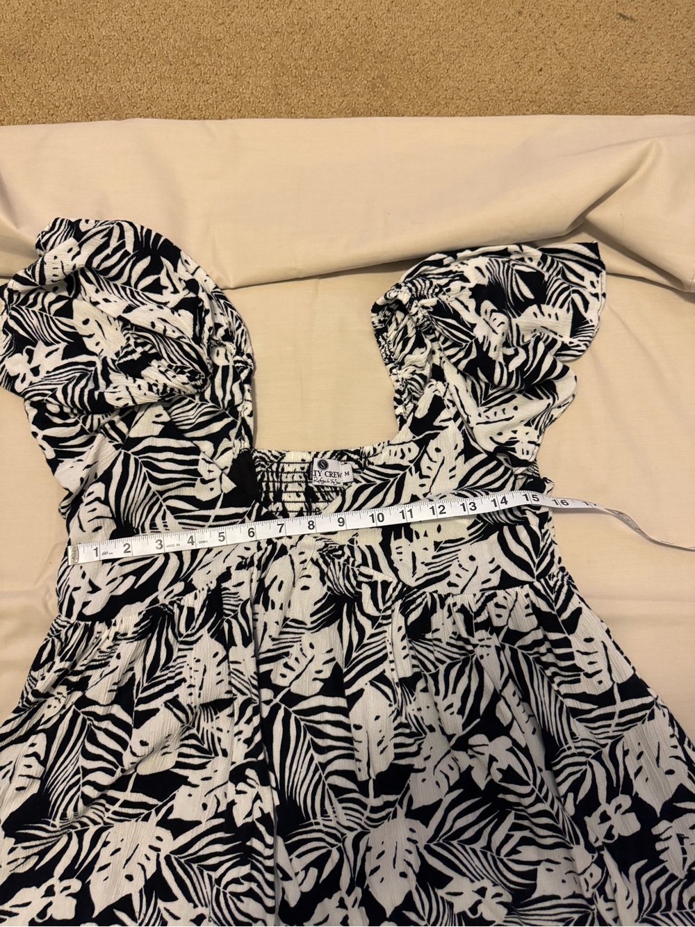 Salty Crew Tropical Palm Print Puff Sleeve Mini Dress Medium Black White - Picture 9 of 10